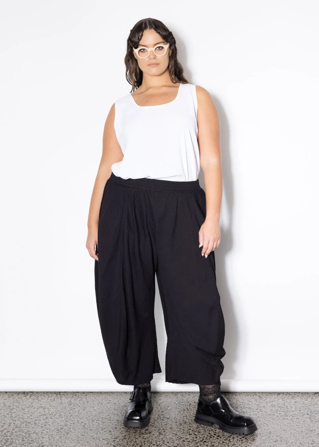 Curve Pleat Pant - Black