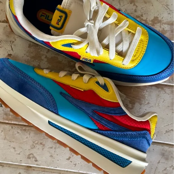 FILA Renno Sneaker // Atomic Blue Fiery Red