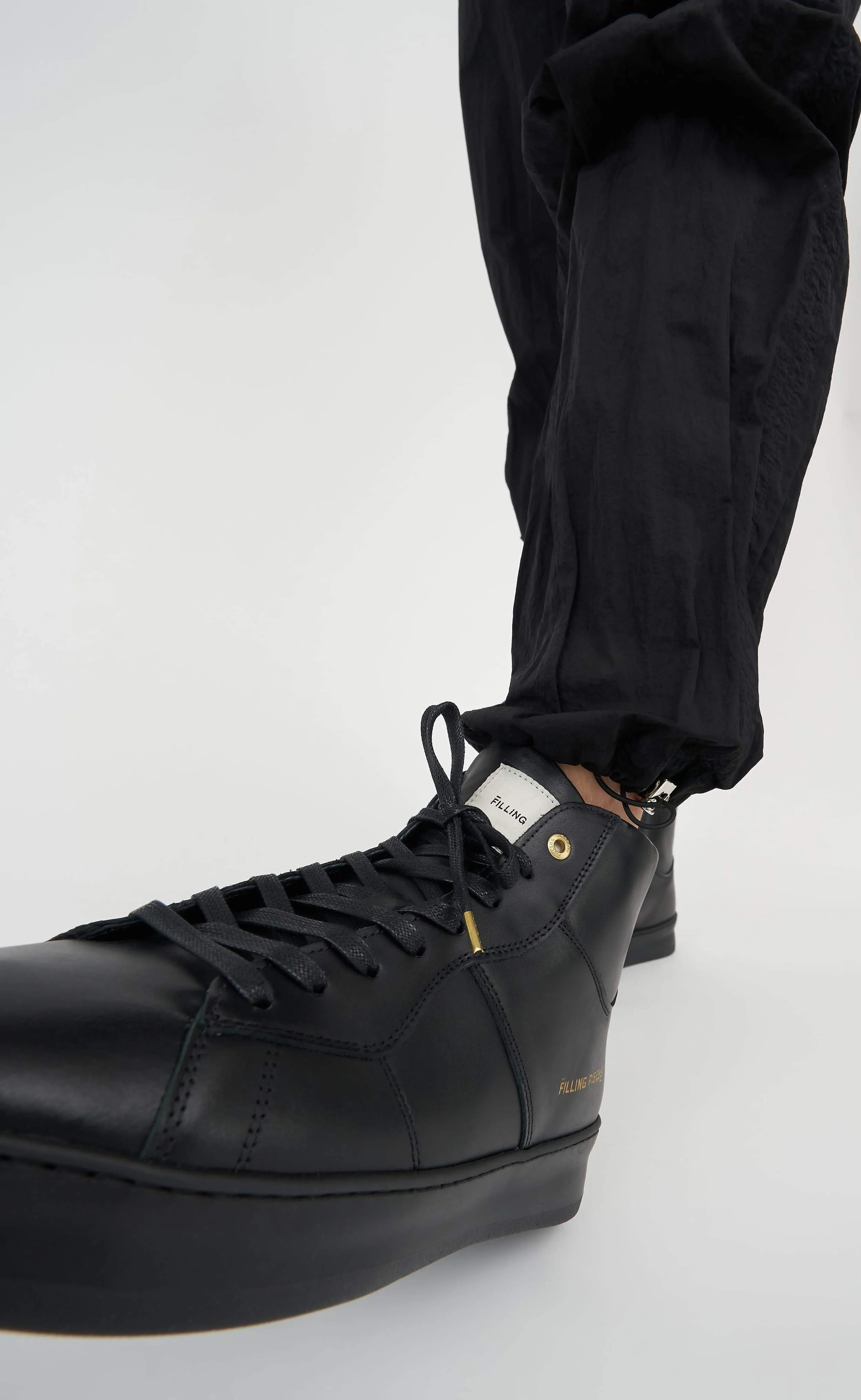 Filling Pieces Mid Plain Court Black