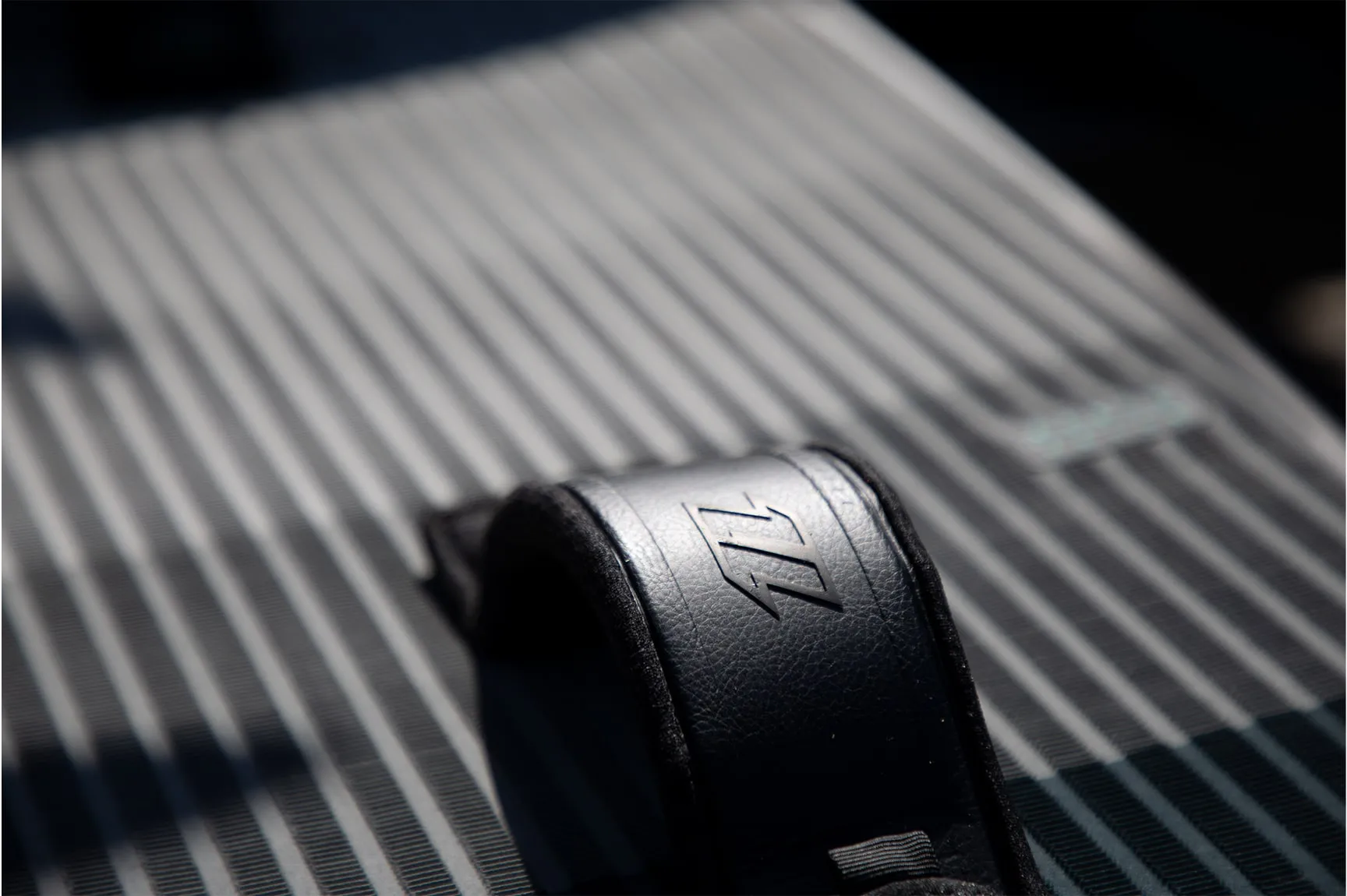 Free Foil Strap Set
