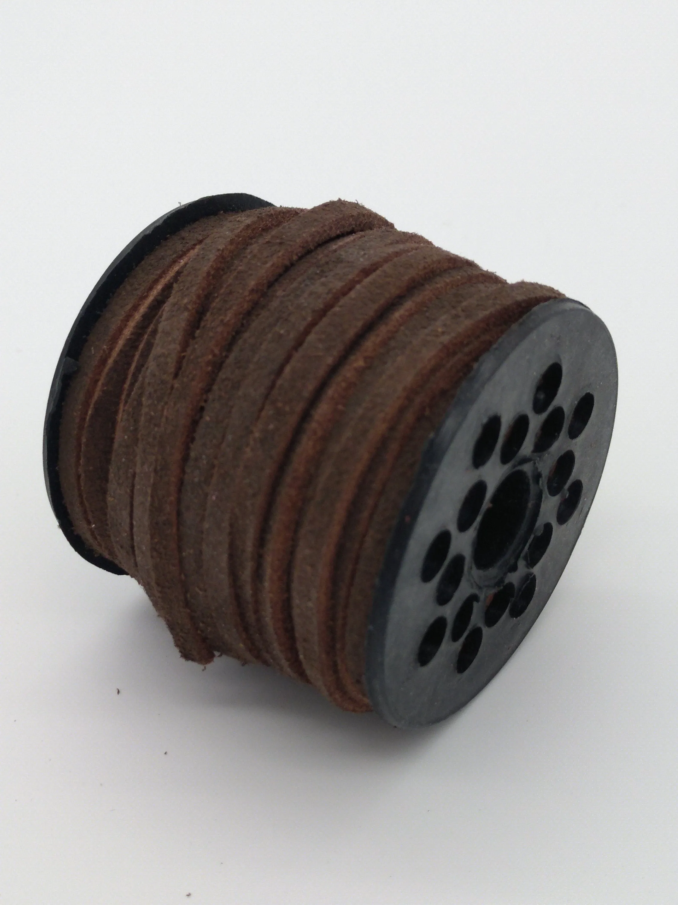 Genuine  100% Leather Lacing  3mm x 2mm thick, sold in: 1, 5 and 10 yard lenghts. Beige, Brown, Grey, Red, Black, Pink, White, Natural