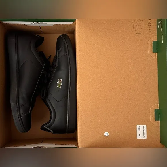 Kids Lacoste Juniors Black Carnaby Evo Sneakers with Original Box &amp; Tissue Paper