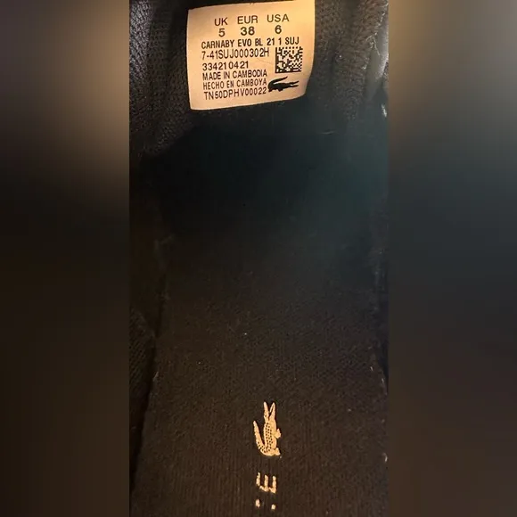 Kids Lacoste Juniors Black Carnaby Evo Sneakers with Original Box &amp; Tissue Paper