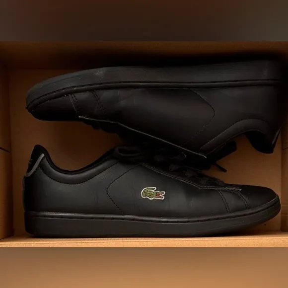 Kids Lacoste Juniors Black Carnaby Evo Sneakers with Original Box &amp; Tissue Paper