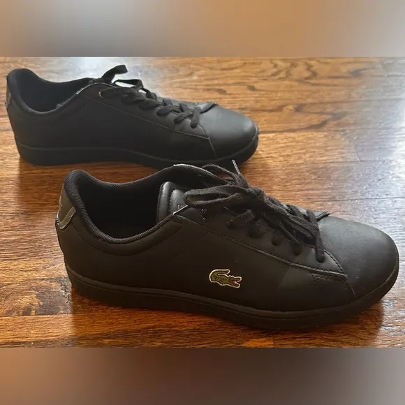 Kids Lacoste Juniors Black Carnaby Evo Sneakers with Original Box &amp; Tissue Paper
