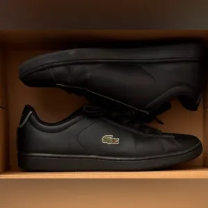 Kids Lacoste Juniors Black Carnaby Evo Sneakers with Original Box &amp; Tissue Paper