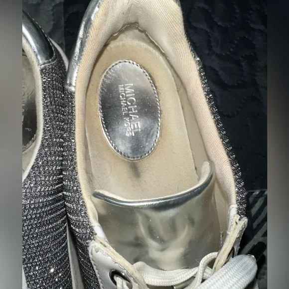 Michael Kors Poppy Lace up Glitter Chain Mesh sneakers size 6 White Silver​​
