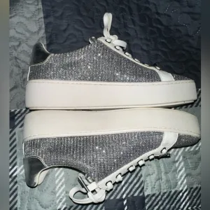 Michael Kors Poppy Lace up Glitter Chain Mesh sneakers size 6 White Silver​​