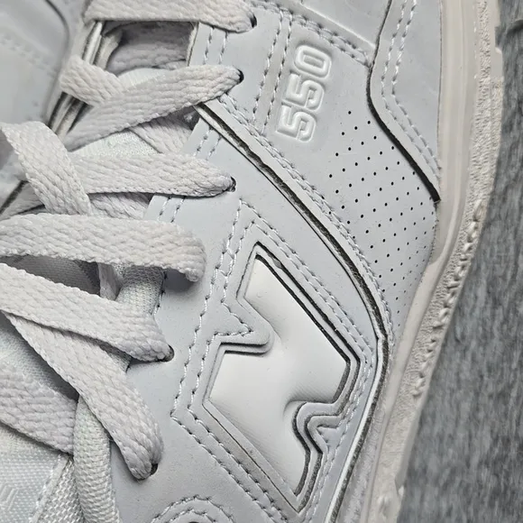 New Balance 550s Mens 6.5 Equal Womans 8