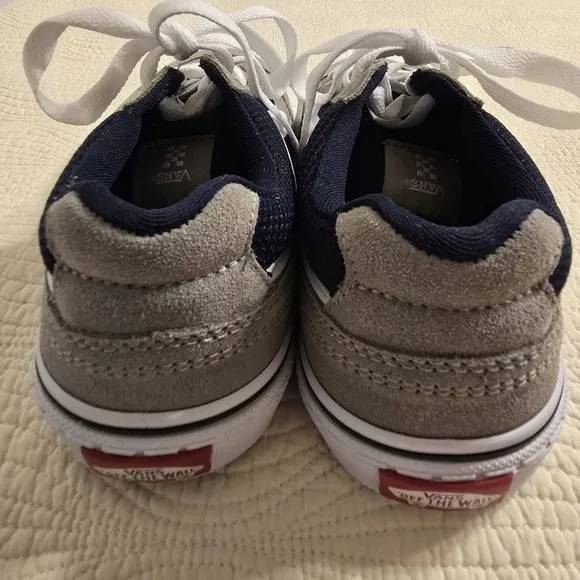 NIB Vans Caldrone Suede Mesh Boys Sneaker