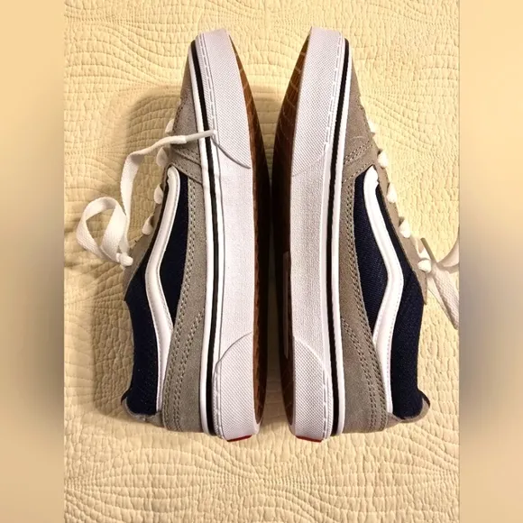NIB Vans Caldrone Suede Mesh Boys Sneaker