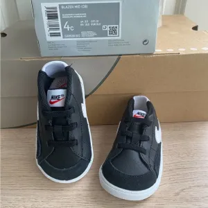 Nike Blazer Sneakers Baby Black/White - SZ 4 C