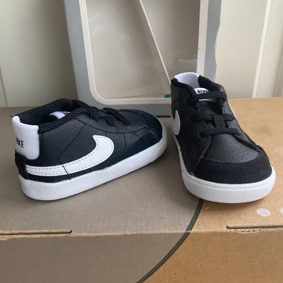 Nike Blazer Sneakers Baby Black/White - SZ 4 C