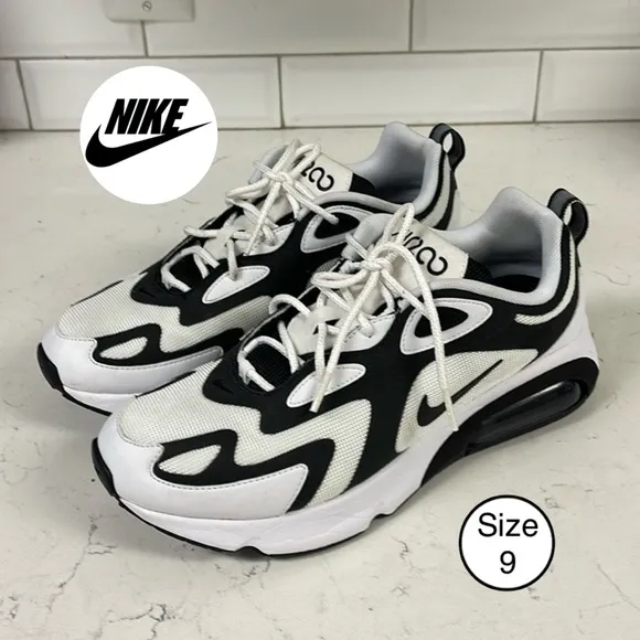 Nike Mens Air Max 200 AQ2568-104 Black White  Sneakers Size 9 Worn 2-3 Times