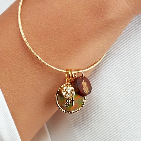 Nora Bangle