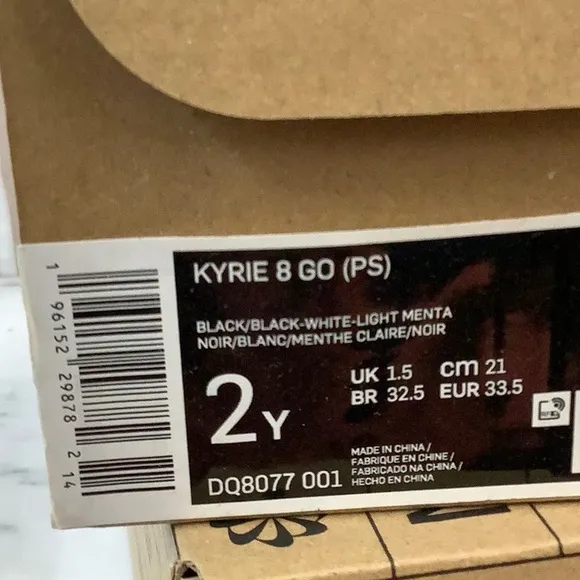 NWT Nike - Move to Zero Kyrie 8 Sneaker Black/Black White-Light Girls Size 2