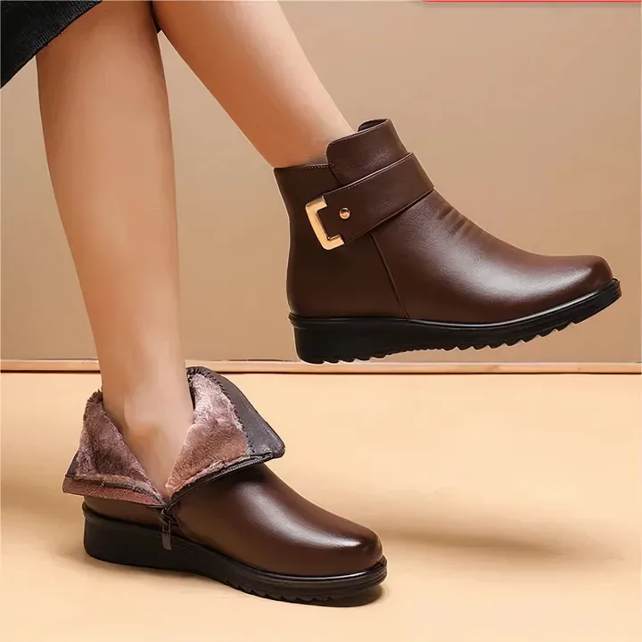 Padded, non-slip boots
