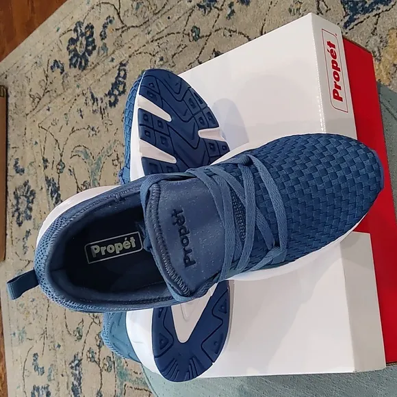 Propet women's ultra weave sneaker-NEW