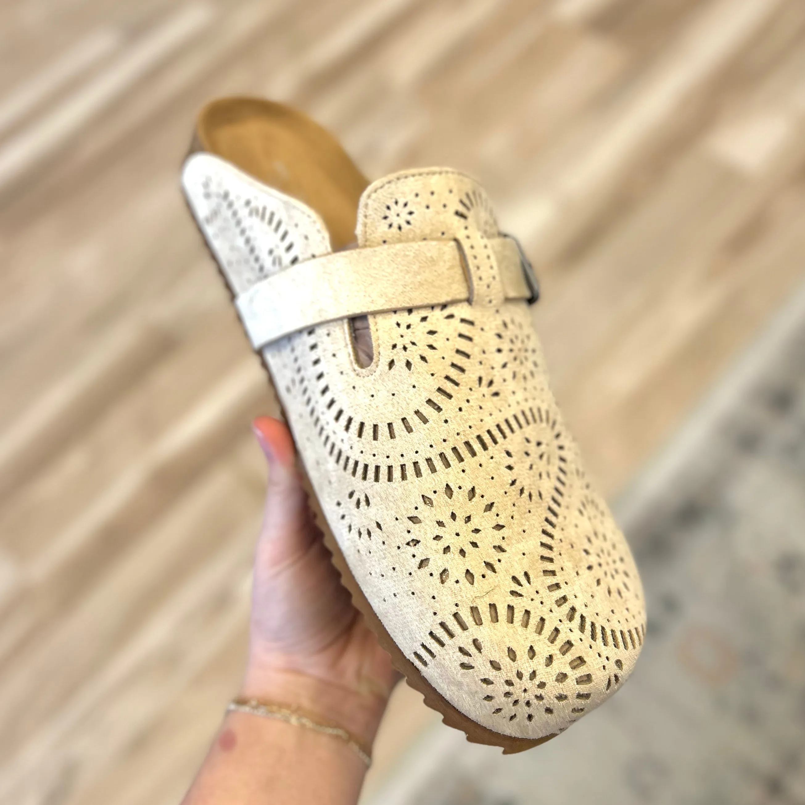 Quinn Clogs