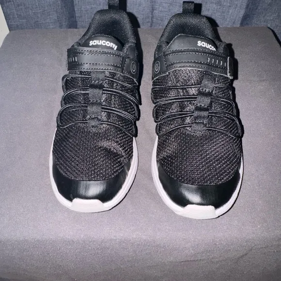 Saucony Boy's Flash-Glow-2.0 Sneakers Light Up Black Size 1M