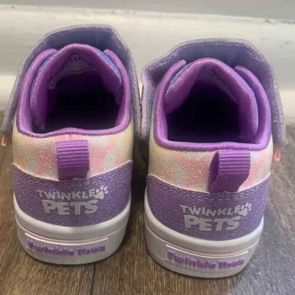 Skechers Twinkle Toes Twi-Lites Twinkle Pets Light-Up Sneaker - Kids'