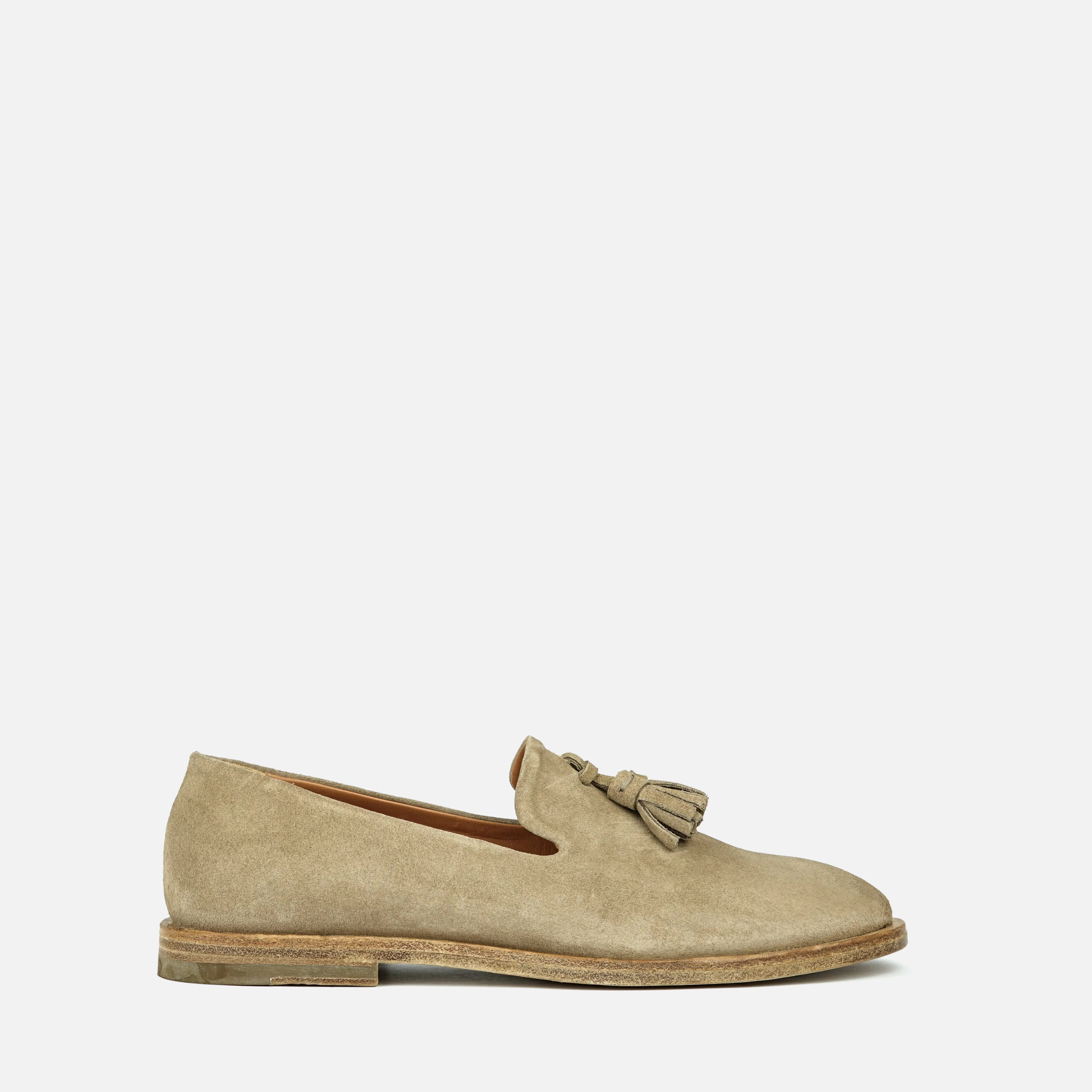 TAHITI | Suede Tassel Loafer in Noisette