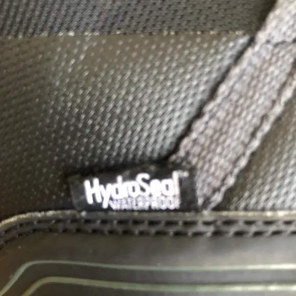 The North Face Junior Winter Sneaker. Hydroseal. Waterproof. Size 5