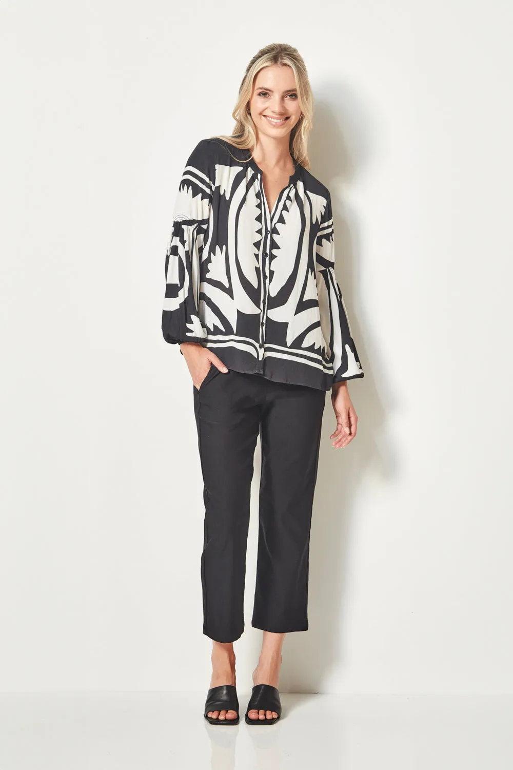 Verge Trip Pant in Black 9401LW