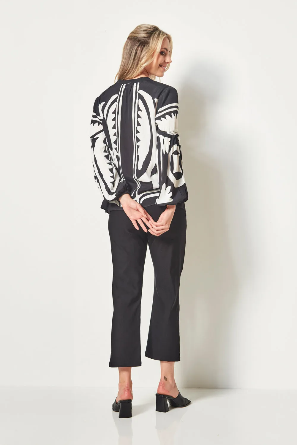 Verge Trip Pant in Black 9401LW