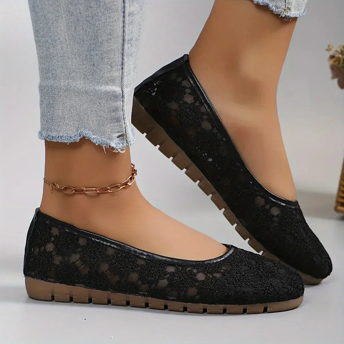 Verity® | Ballerina flats with a floral pattern