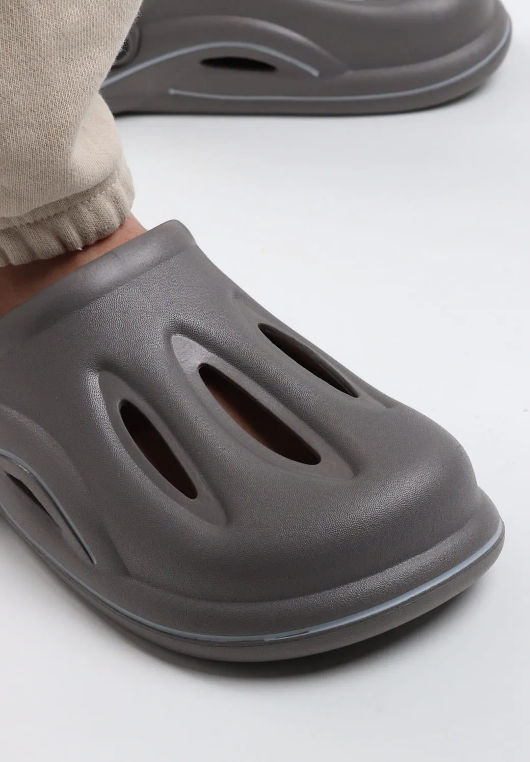 Viny - Men's Multipurpose All Terrain Indoor/Outdoor Clogs
